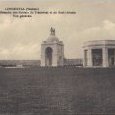 Longueval, vue générale du monument à la mémoire des Suds-Africains.