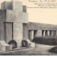 Vue extérieure du monument de la Tranchée des baïonnettes.