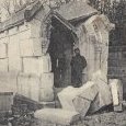 Près de Soissons, un caveau détruit par la guerre.